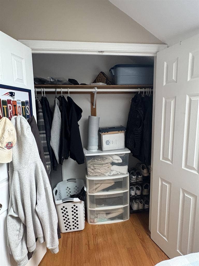 Room for rent 1,100 a month