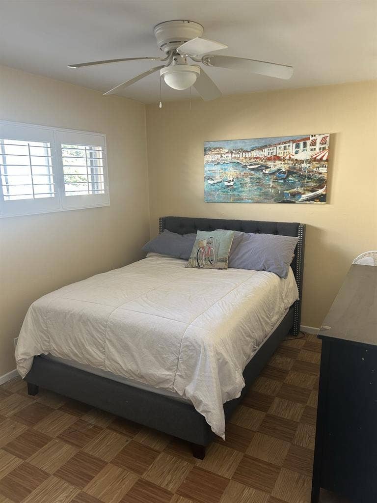 Room for rent in three bedroom home