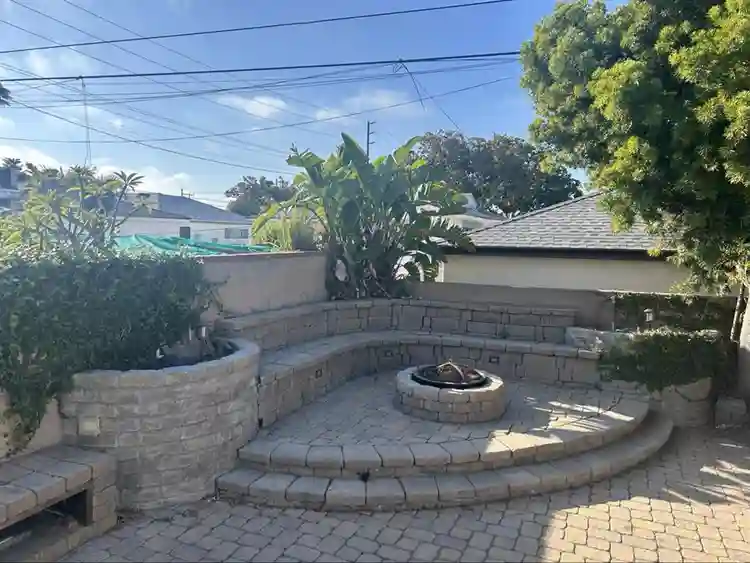 Room for rent in three bedroom home