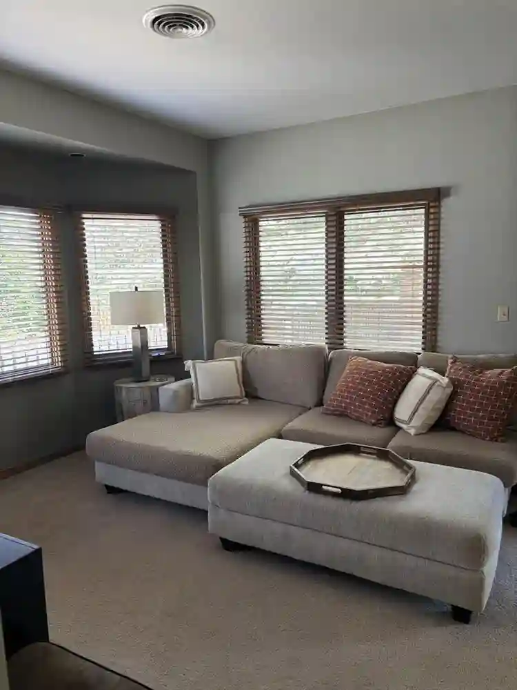 Looking for female roommate