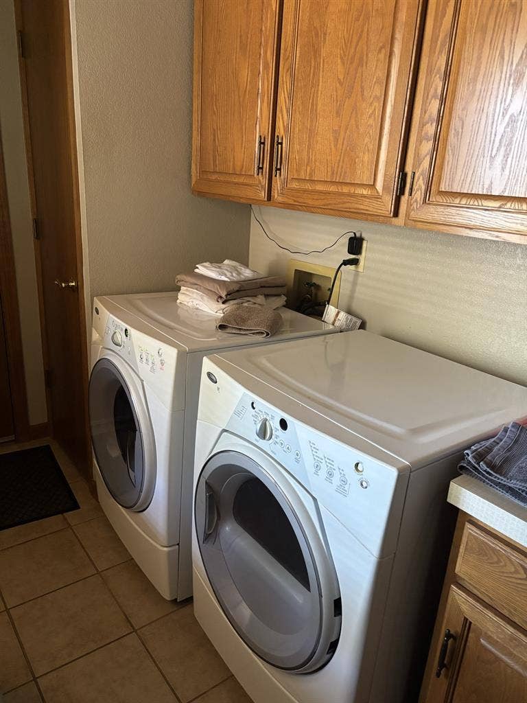 Looking for female roommate