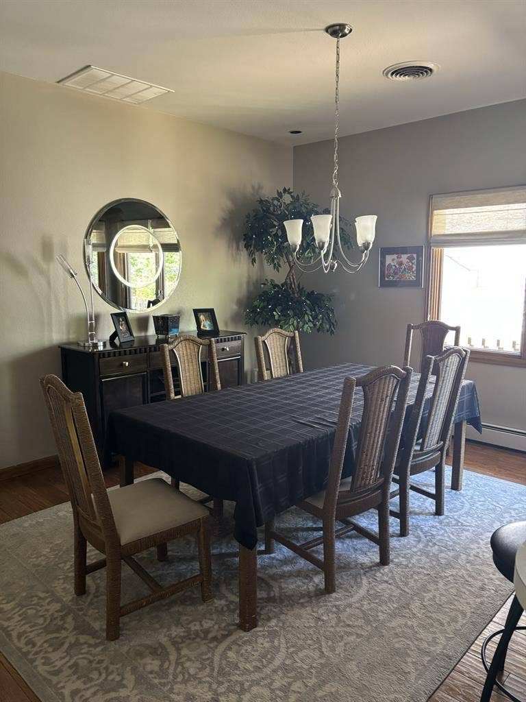 Looking for female roommate