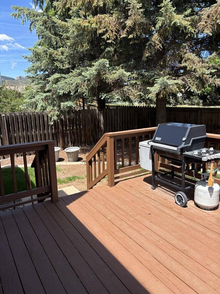 Looking for female roommate