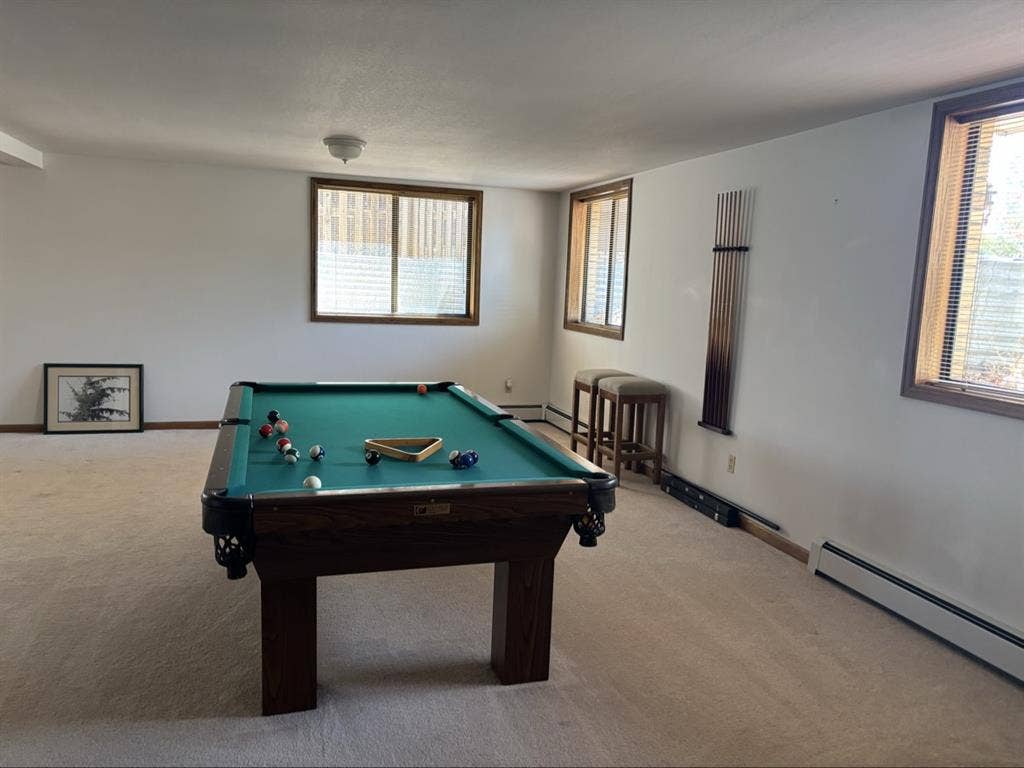 Looking for female roommate