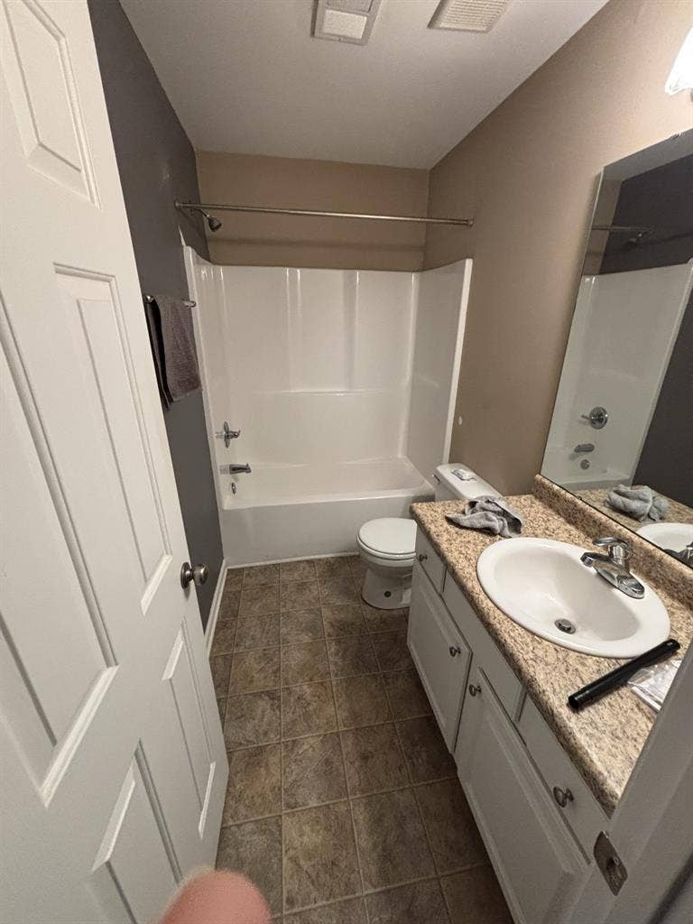 1 bed 1 bath to rent. Gym as well