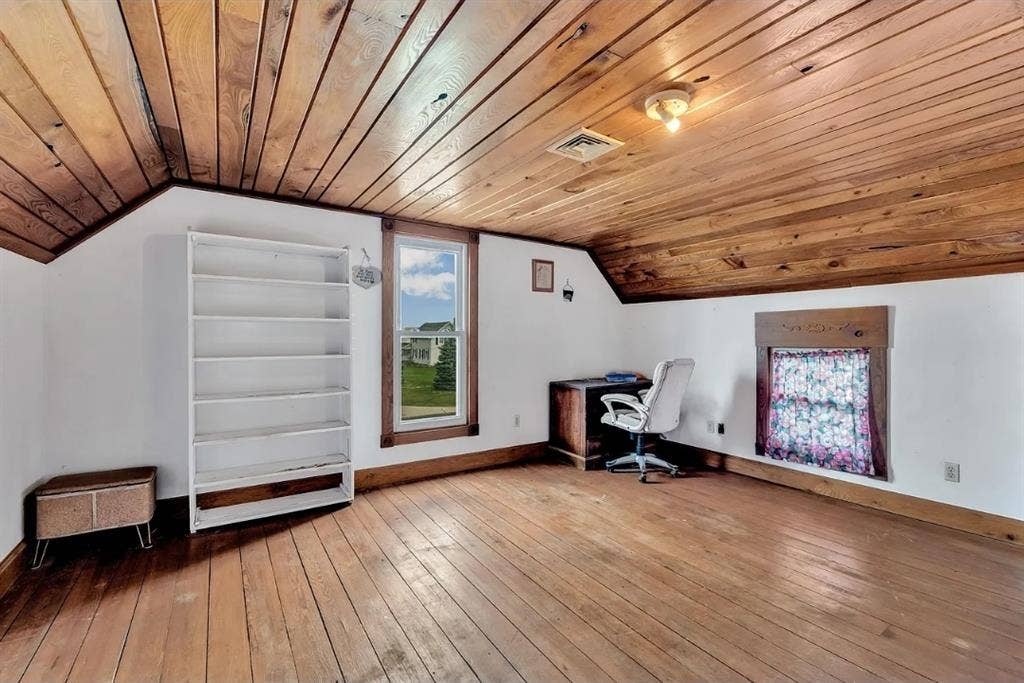 Room in farmhouse avaliable