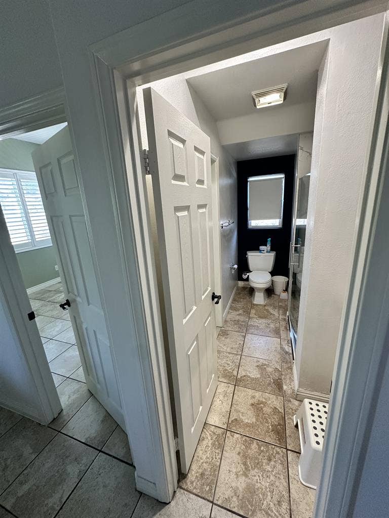 Single room with bathroom attached