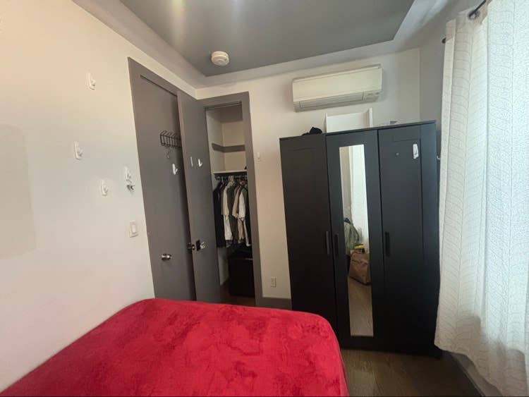 Roommate needed in Ridgewoodd