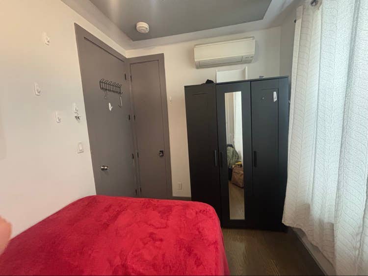 Roommate needed in Ridgewoodd