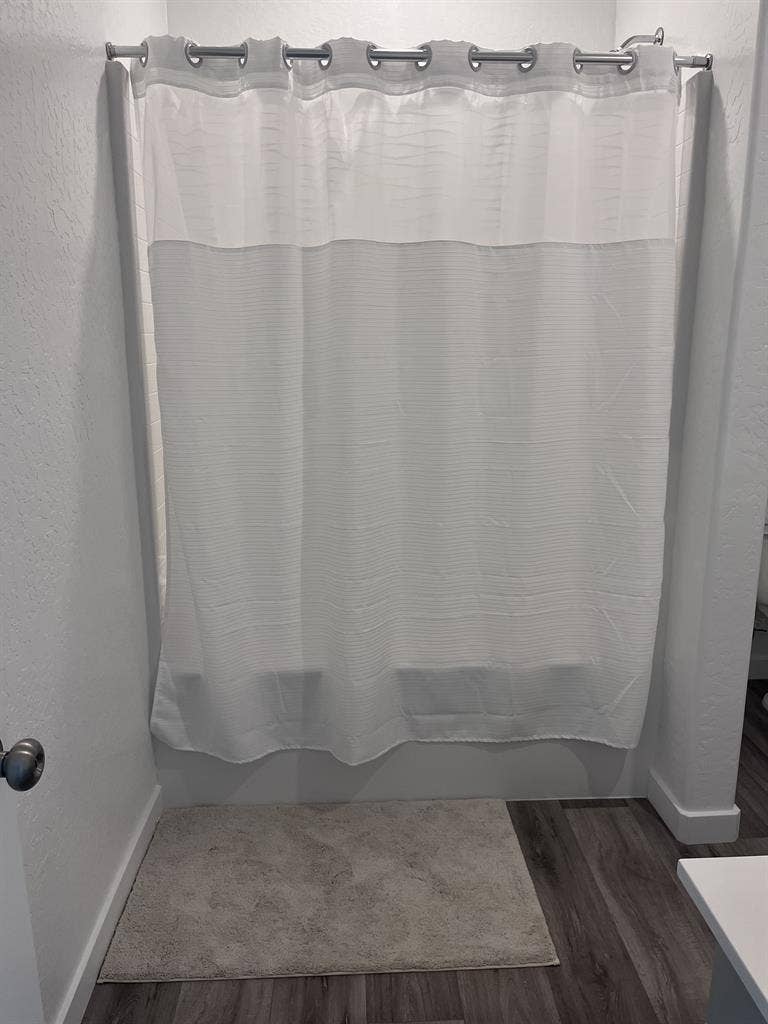 2 rooms are available