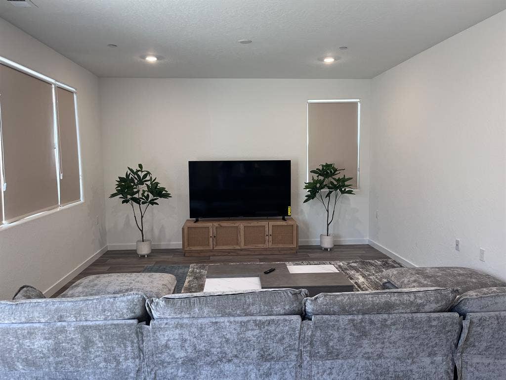 2 rooms are available