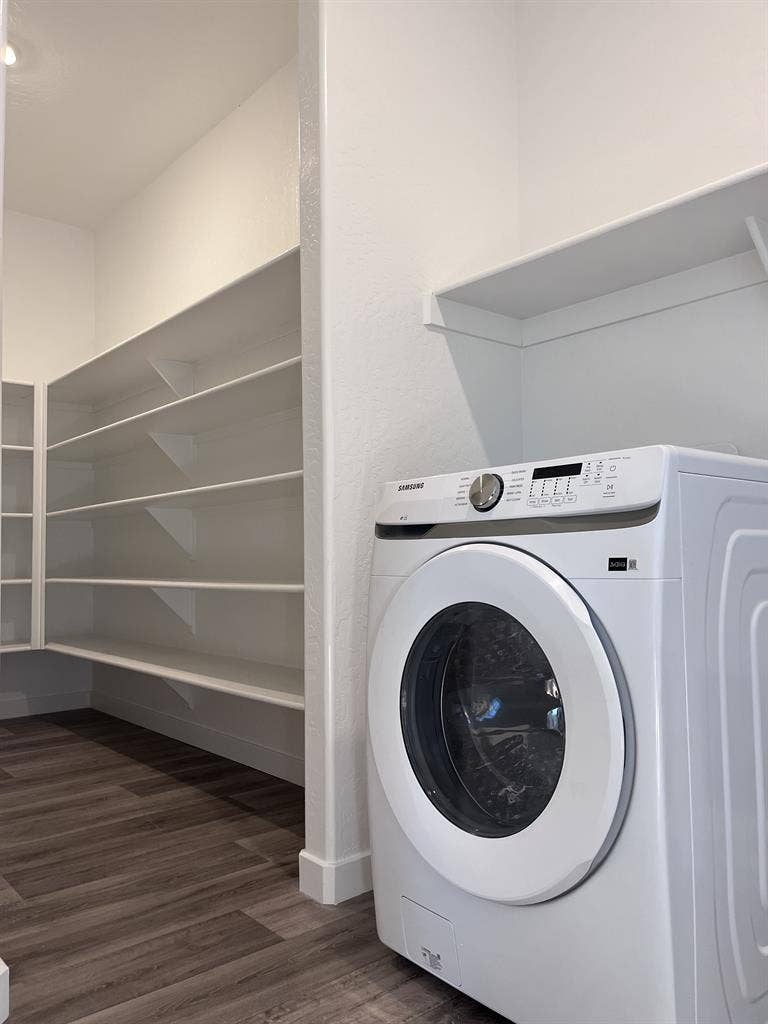 2 rooms are available