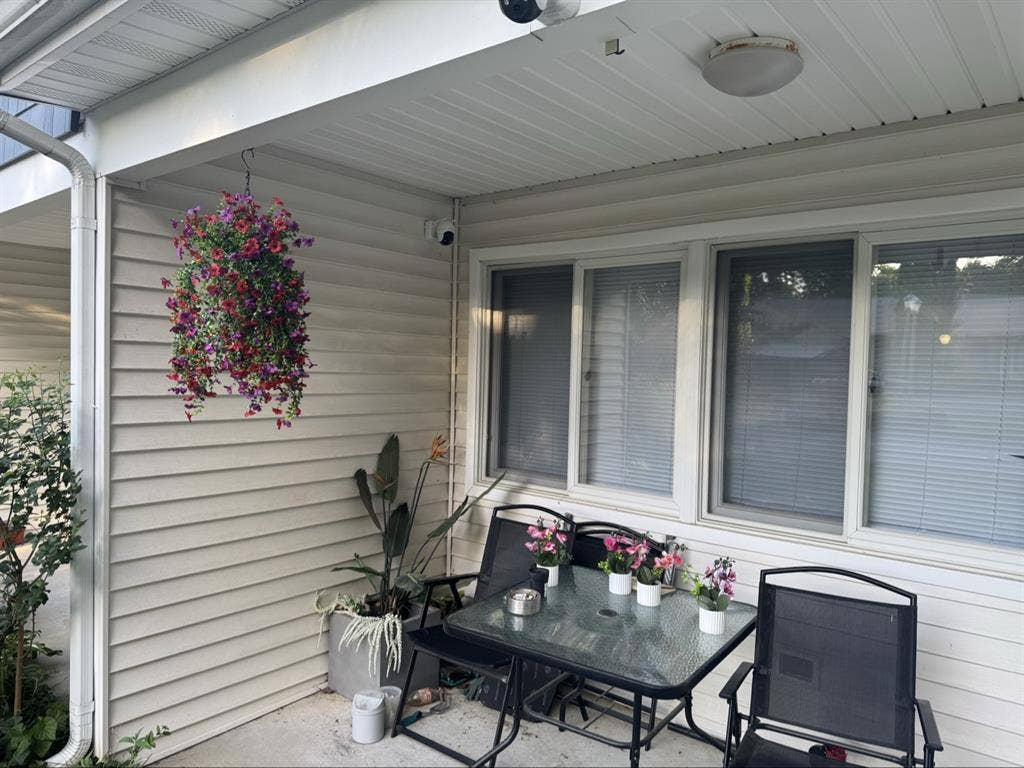 Master bedroom for rent