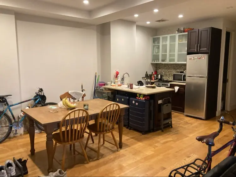 Room available in Crown Heights