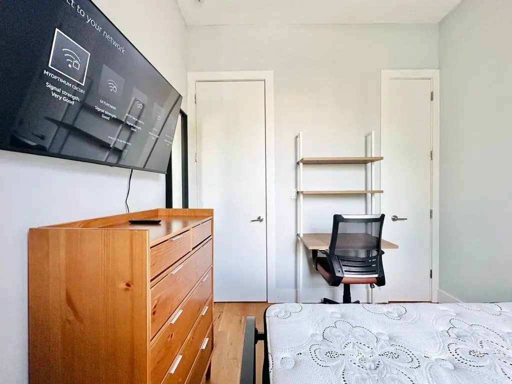 Room for Student or Professional
