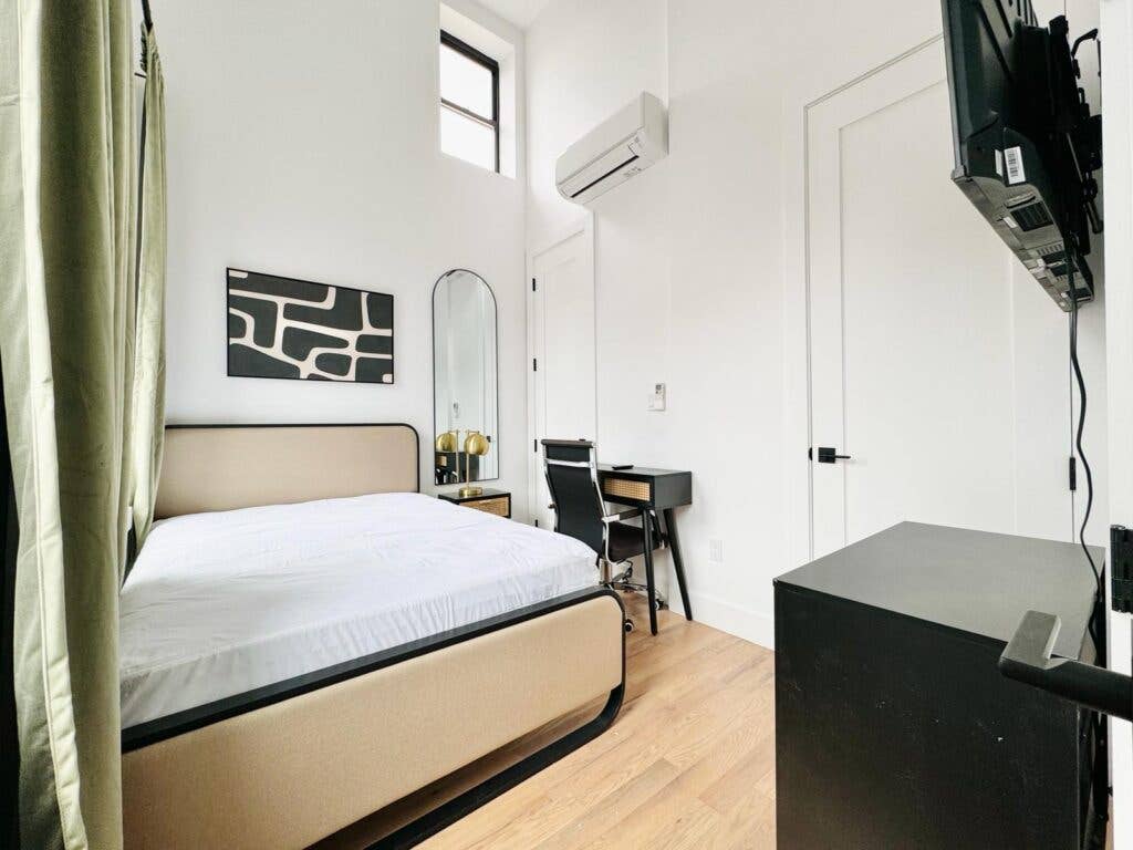 Room for Student or Professional 