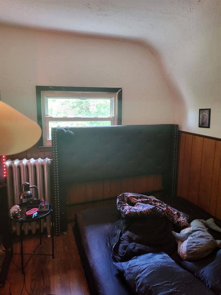 Room for rent in midwood August 1st