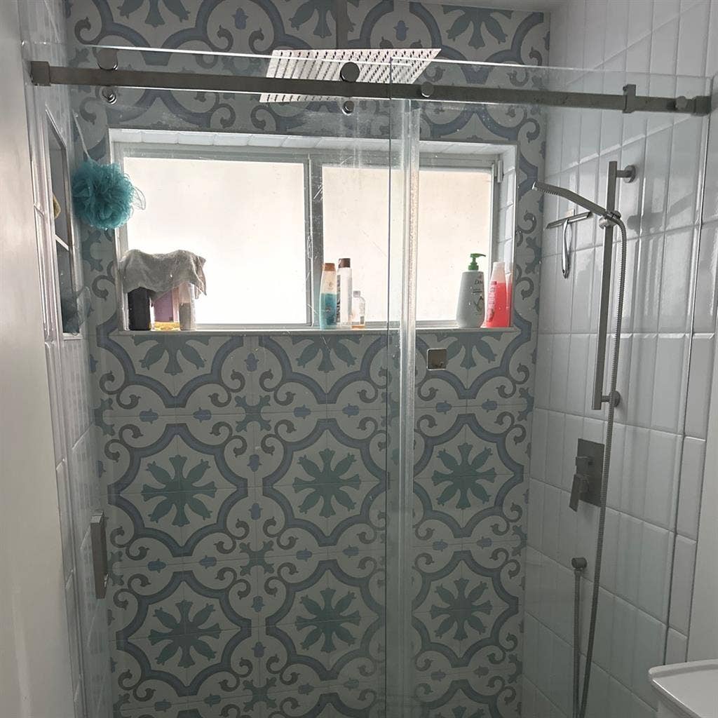 Room available now in north Miam