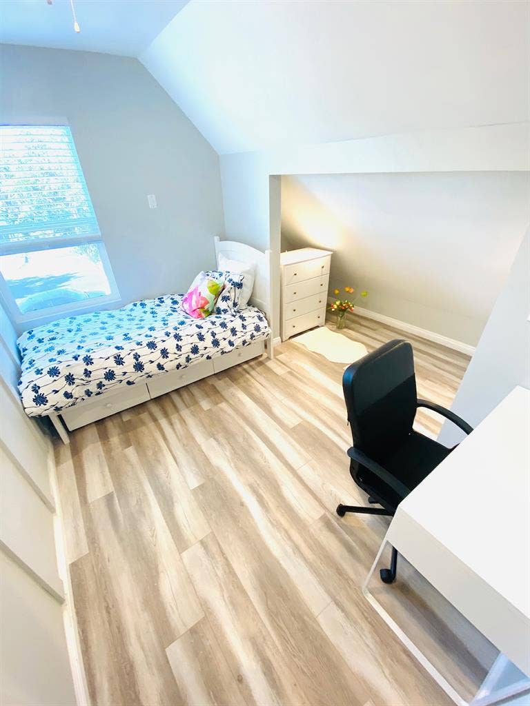 Private rooms near USC for $900