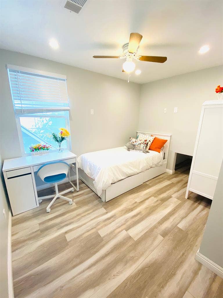 Private rooms near USC for $900