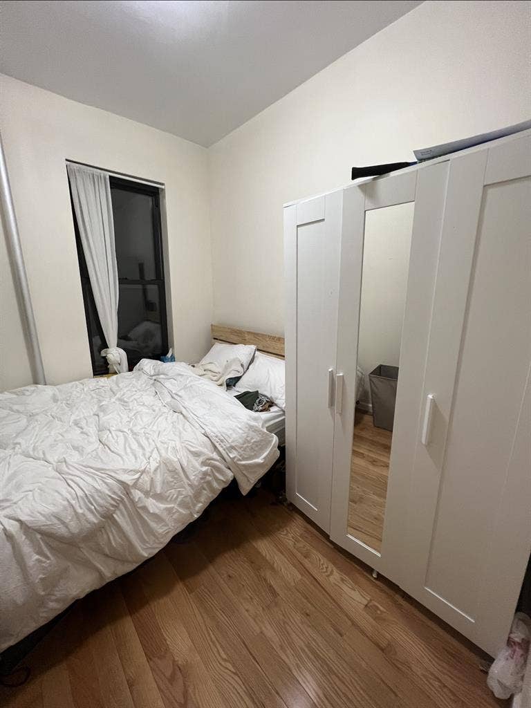 Room for sublet in a 2bed apartment