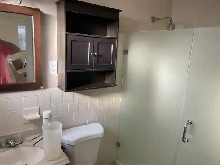 Master Bedroom For Rent