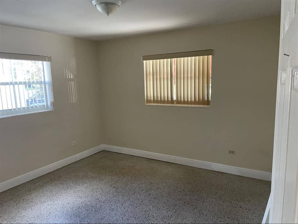 Master Bedroom For Rent