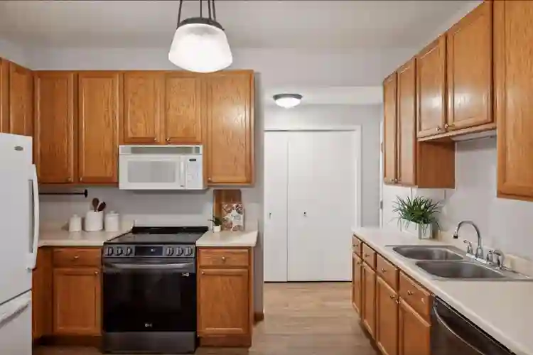 Spacious room in Chaska