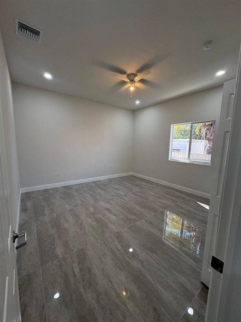 Room for rent in a brand new home