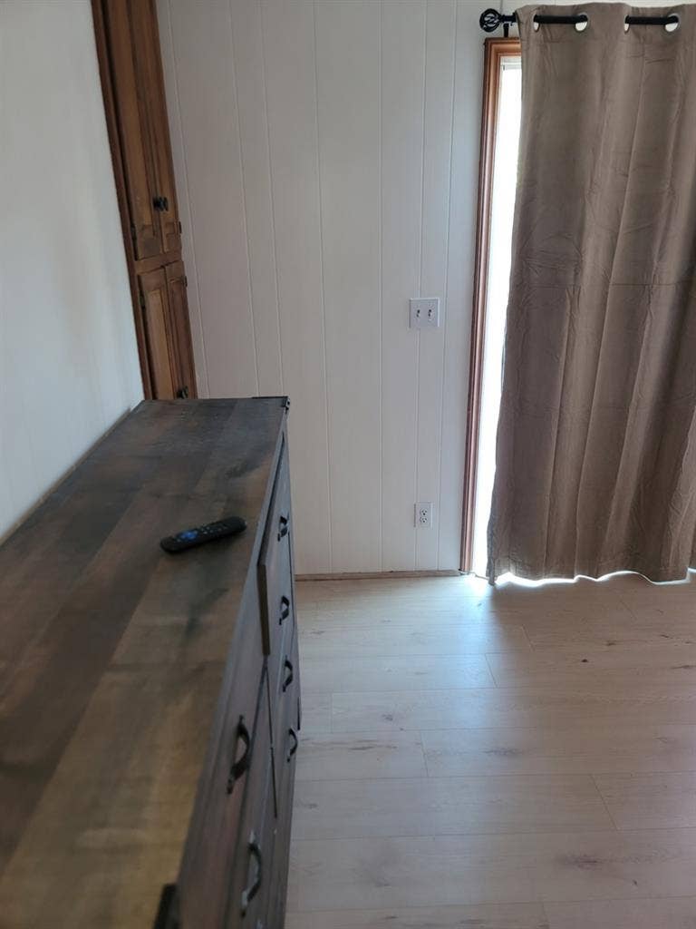 Large Room w/ Patio/Fireplace