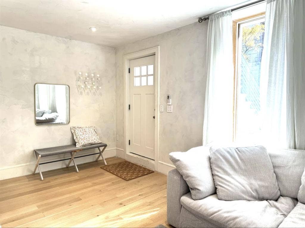 1 roommate needed for brownstone