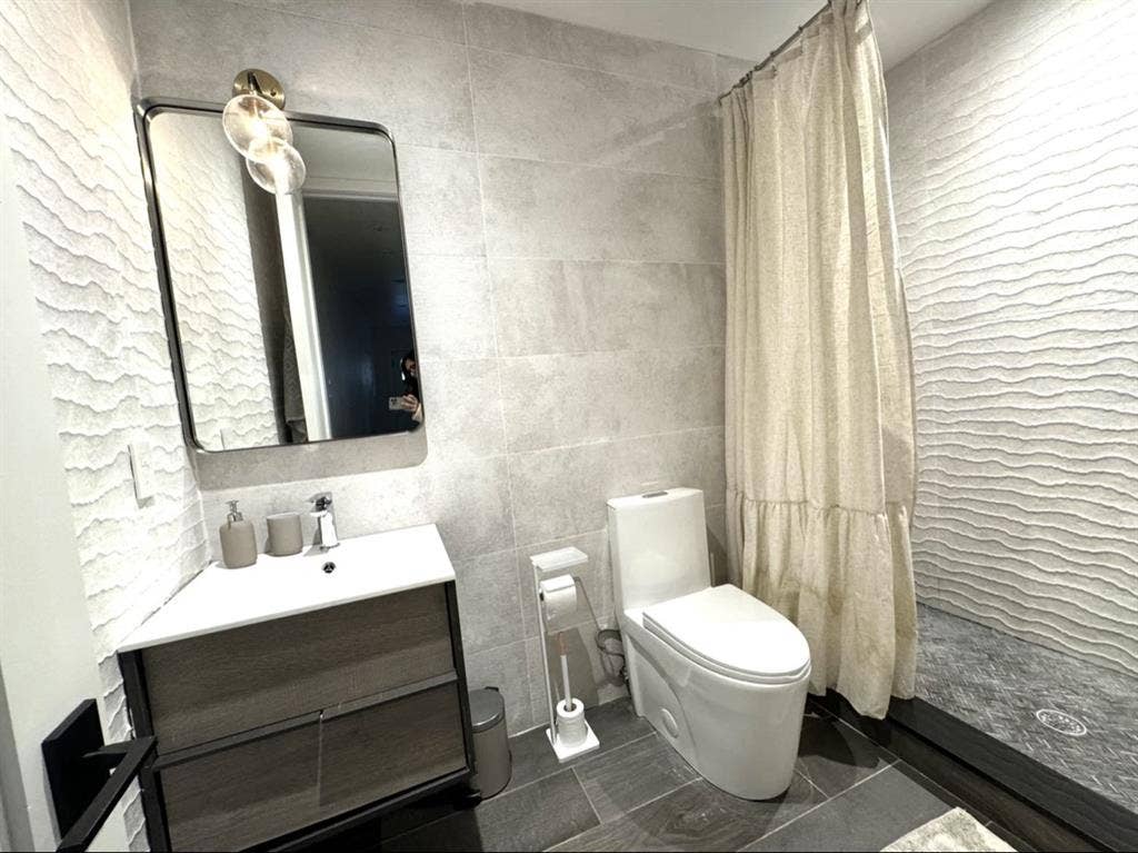 1 roommate needed for brownstone