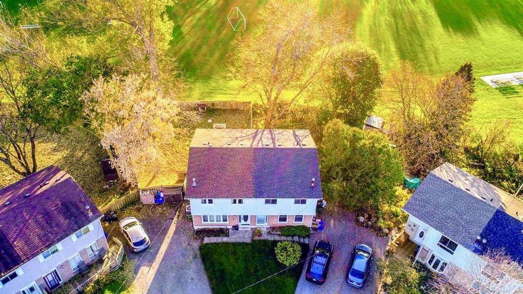 Parkside Semi‑Detached Retreat