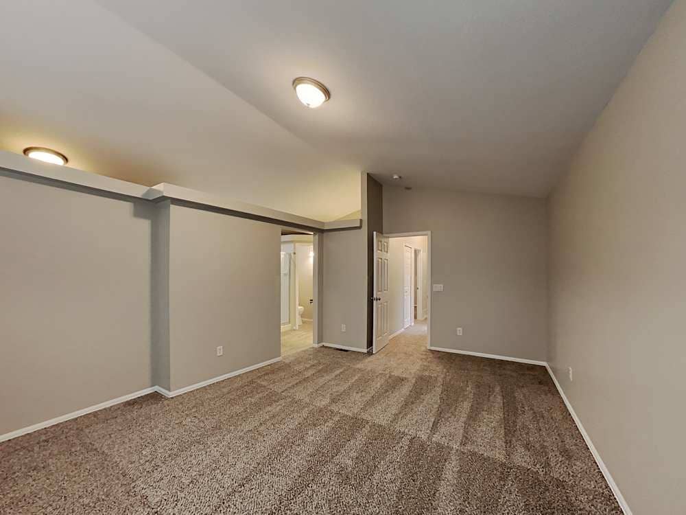 Rooms Available In Spacious Home