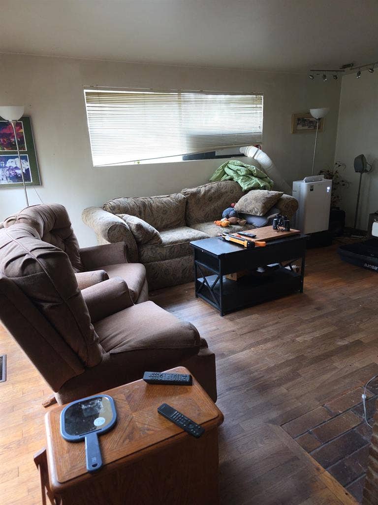 Furnished room Newport Hills