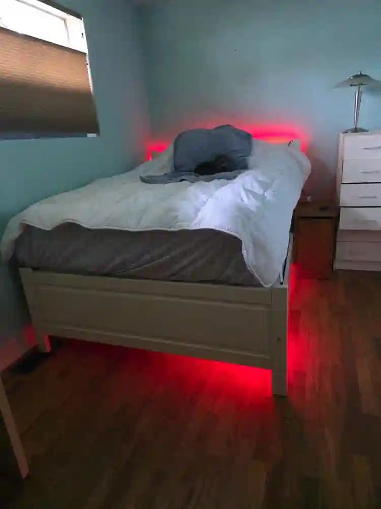 Furnished room Newport Hills