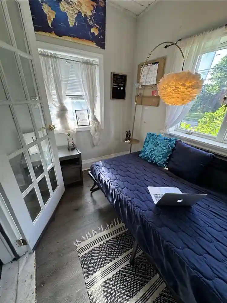 Cozy Furnished Room w/ Bath & Kit