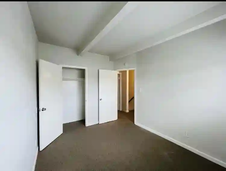 Rento habitación a Mujer Respondabl
