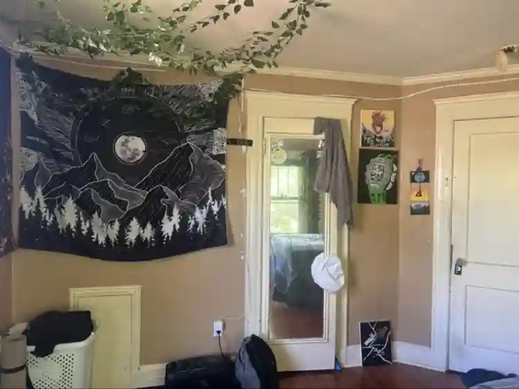 LGBT+ Friendly Home- Large Room