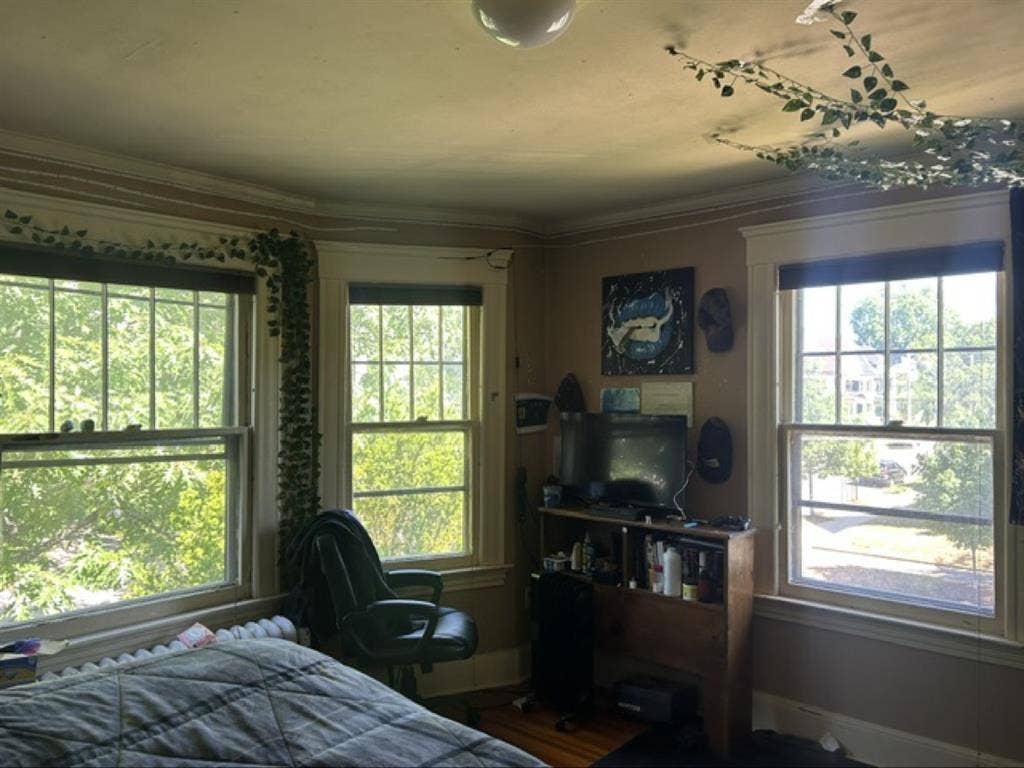 LGBT+ Friendly Home- Large Room