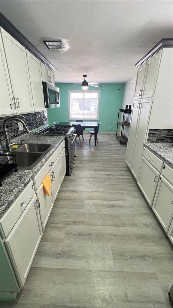 Room for rent in remodeled home