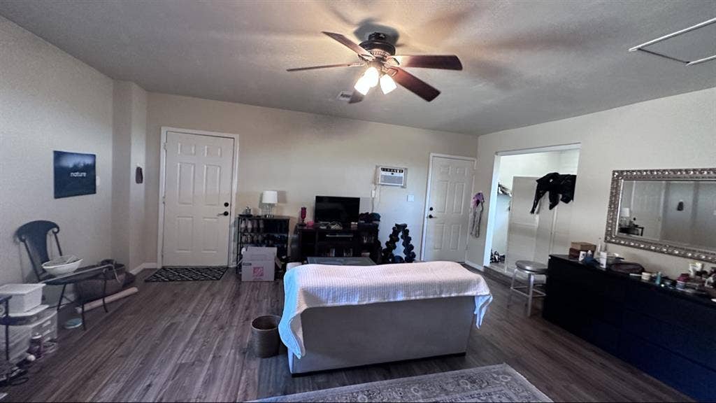 Beautiful room to rent..