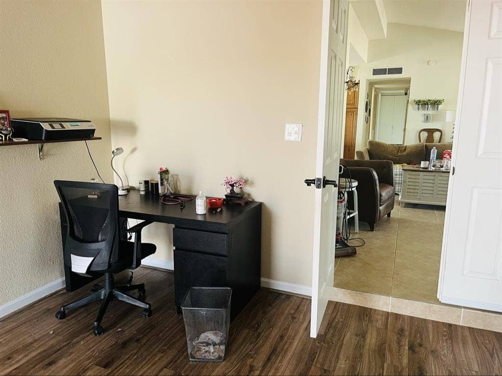 Beautiful room to rent..