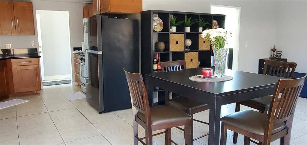 Room for Rent - Quiet and Clean