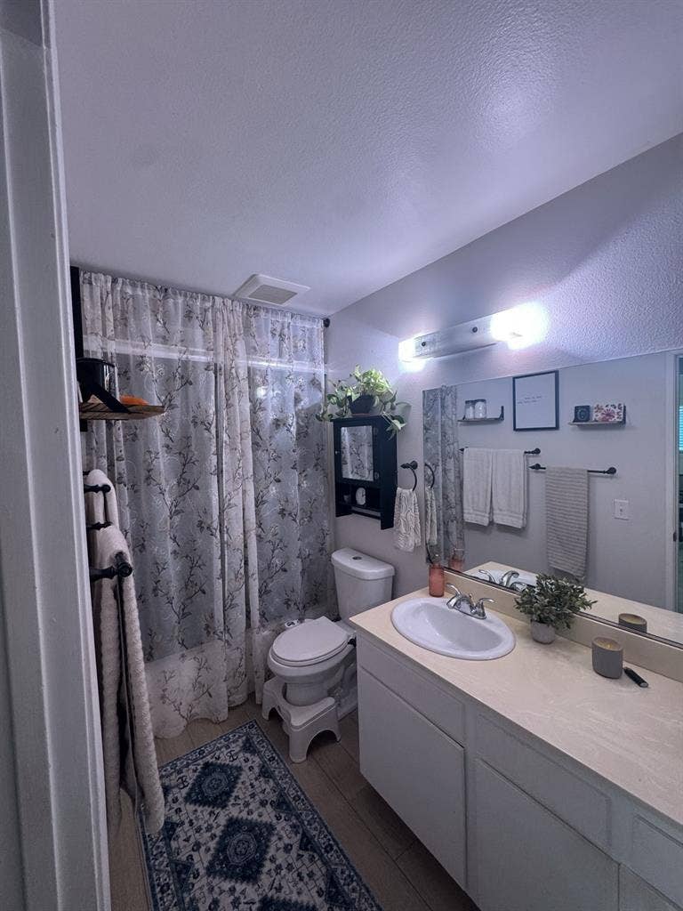 Private Bedroom for Rent