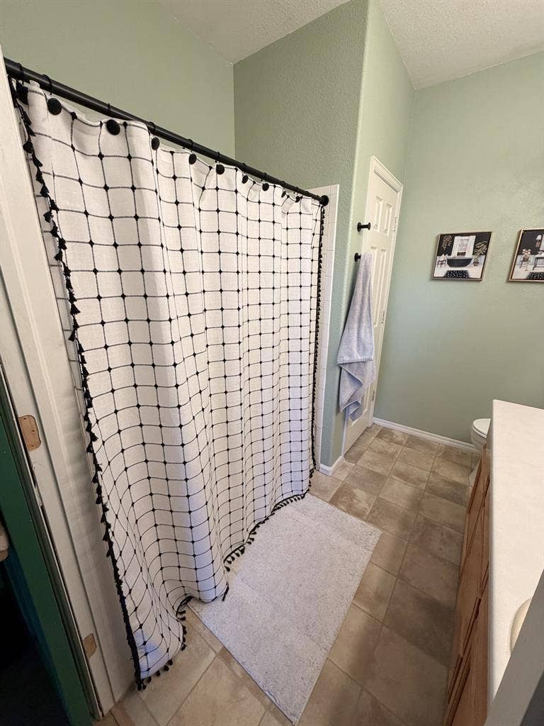 Private room and bathroom
