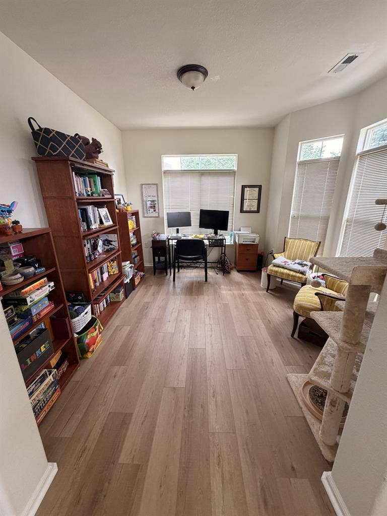 Private room and bathroom