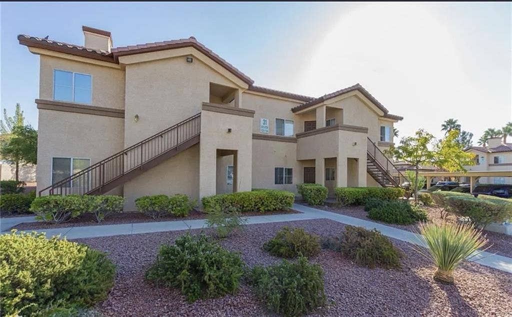 3 Bedroom Condo in Spring valley
