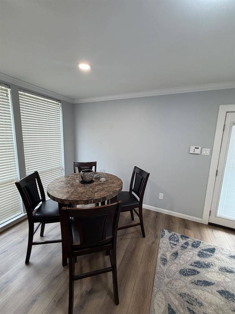 Room for rent (roommate)