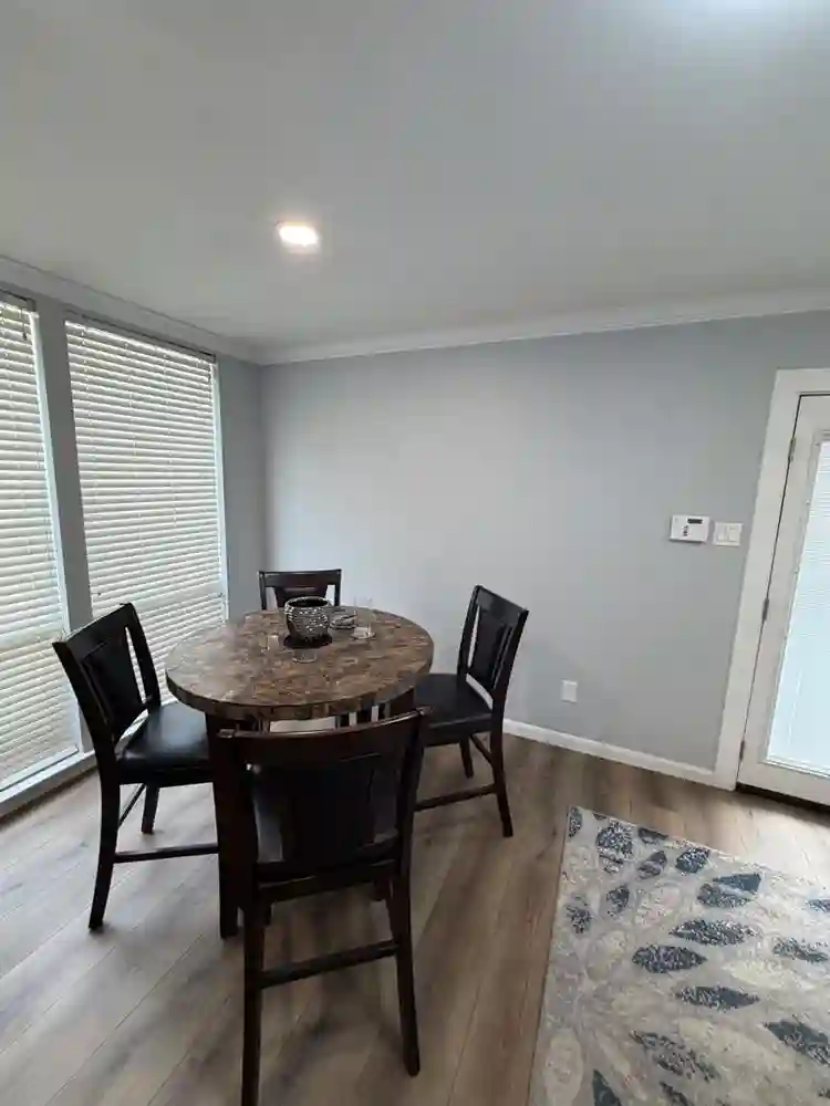 Room for rent (roommate)